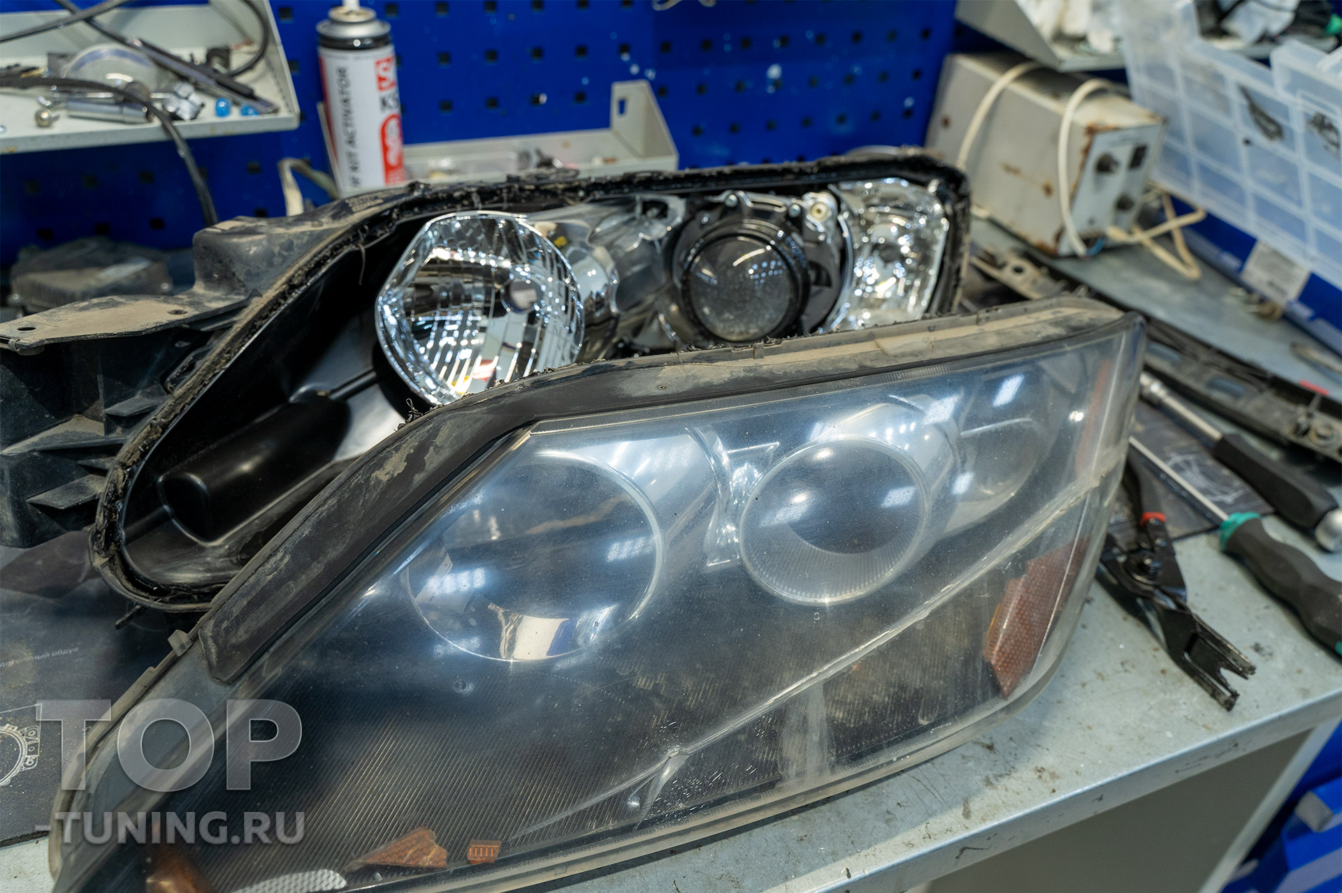 Как снять стекло с фары Mazda CX-7